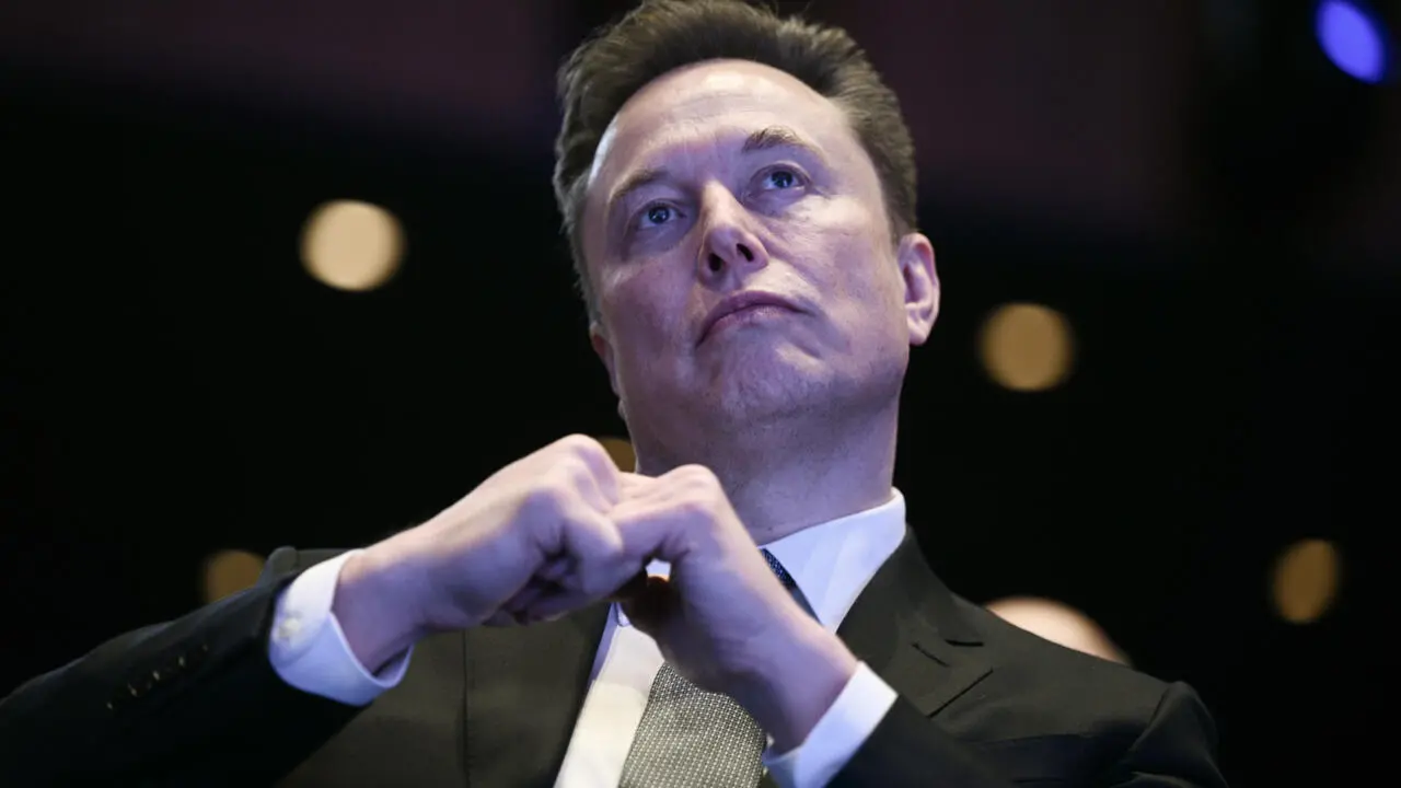La fortune d'Elon Musk franchit le seuil symbolique de mille milliards de dollars