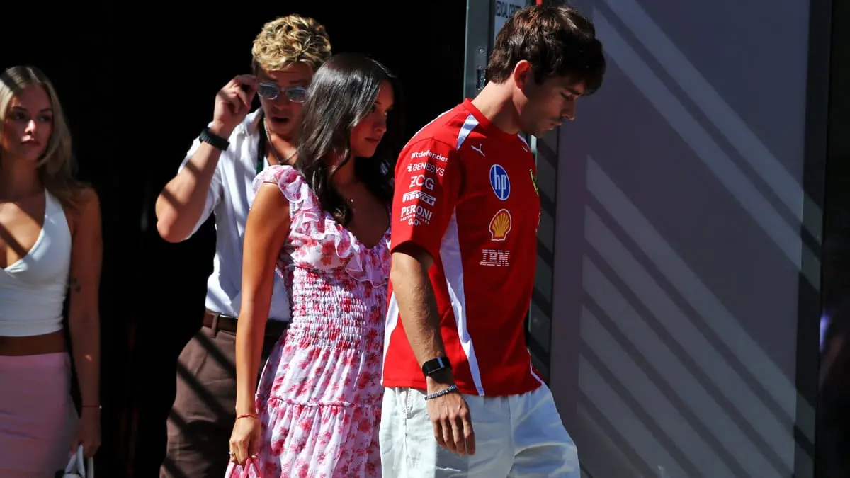 F1 : Charles Leclerc bientôt papa ? Les photos qui relancent les spéculations sur la grossesse de sa femme