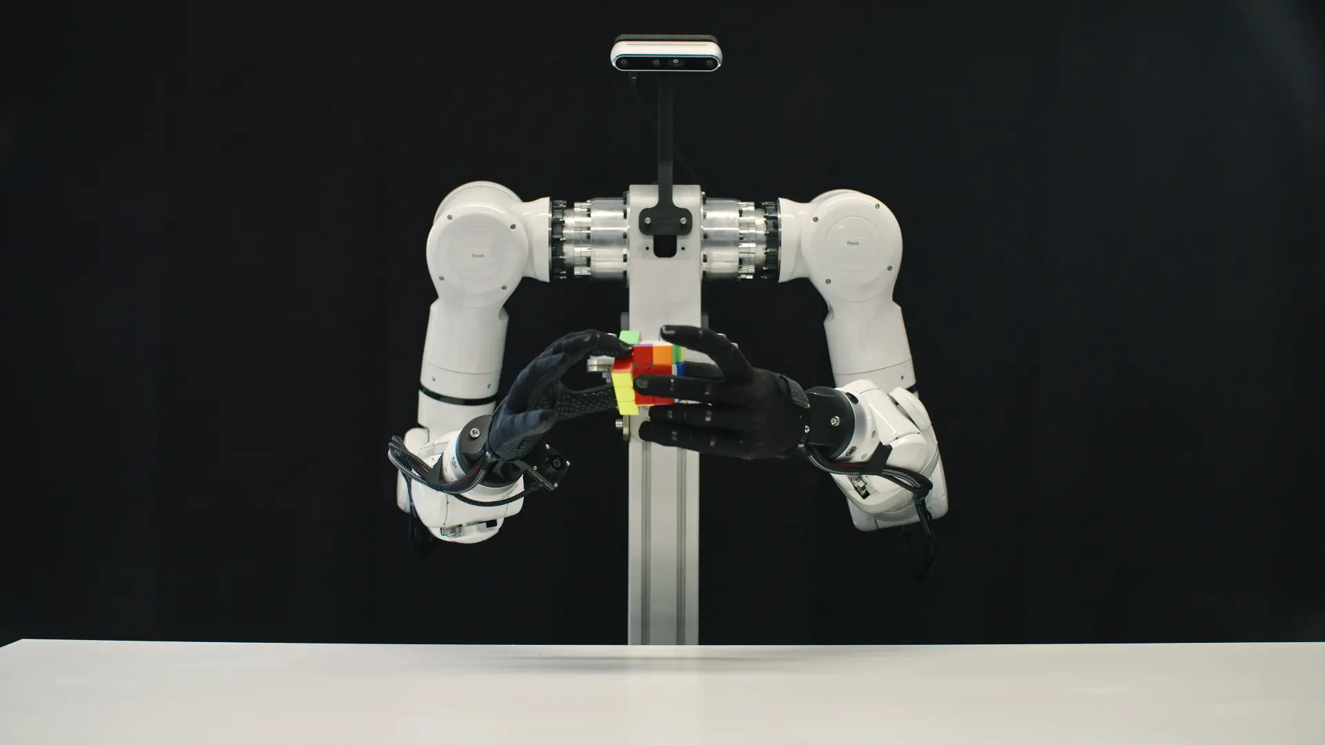 France’s Genesis AI Debuts First Model, Shows Robotic Hand